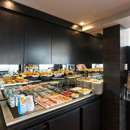 Hotel Centre Univers Cannes