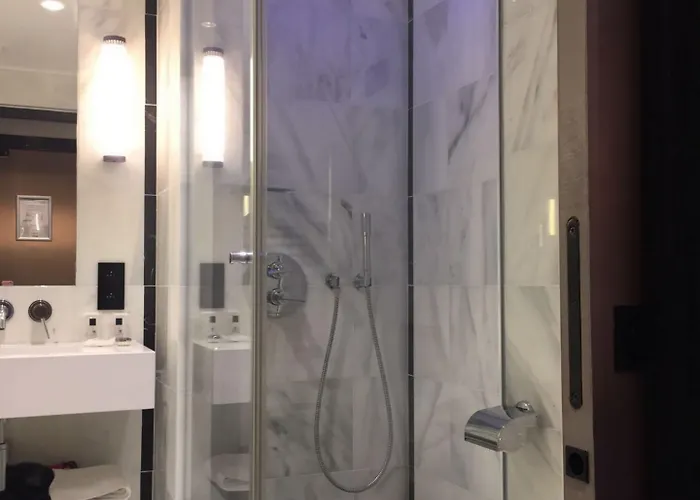 Hotel Centre Univers Cannes