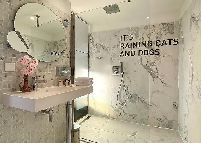 Centre Univers Hotel 4*