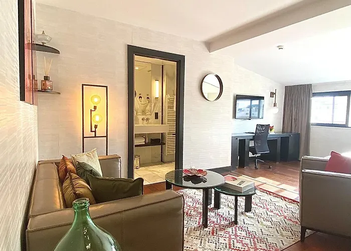 Hotel Centre Univers 4*