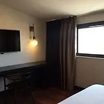 מלון Centre Univers 4*