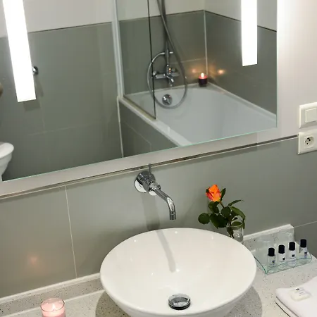 Hotel Centre Univers Cannes