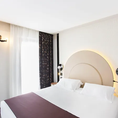 Centre Univers Hotel