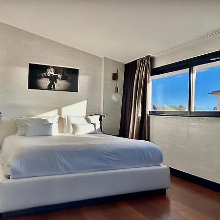 Centre Univers Hotel 4*