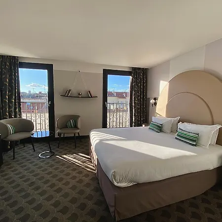 Centre Univers Hotel