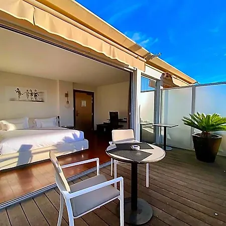 Centre Univers 4* Cannes