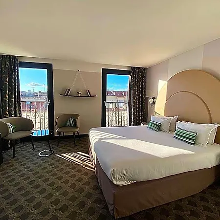 Centre Univers Hotel