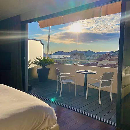 Hotel Centre Univers Cannes