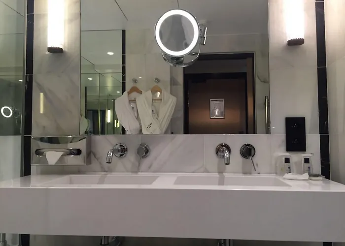 Hotel Centre Univers Cannes