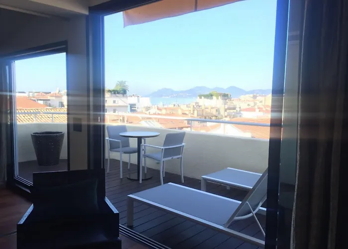 Centre Univers Hotel