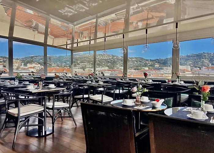 Centre Univers Hotel