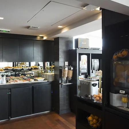 Hotel Centre Univers 4*