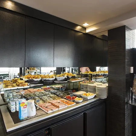 Hotel Centre Univers 4*