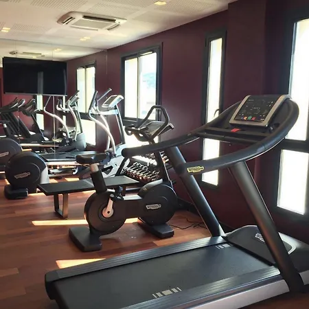 Centre Univers Hotel 4*