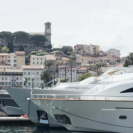 Centre Univers Szálloda Cannes