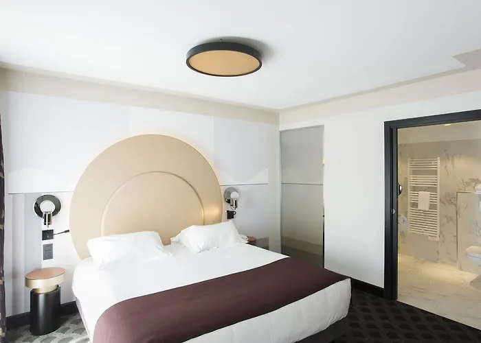 Centre Univers 4* カンヌ